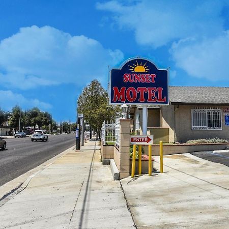 Sunset Motel Pomona Exterior photo