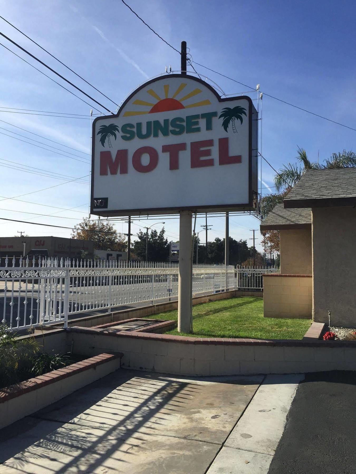 Sunset Motel Pomona Exterior photo